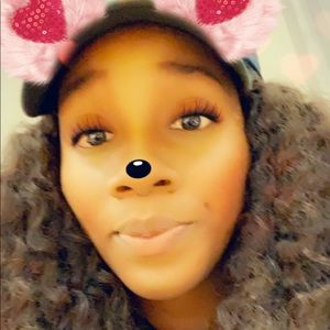 Meet your Posher, Alishia